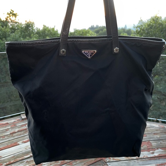 Prada: Runway Beaded Tessuto Models on Runway Limited Edition Nylon Tote Bag - Picture 8 of 17